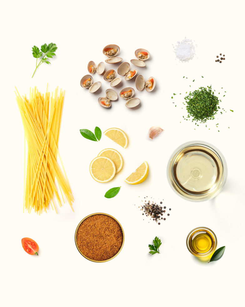 Linguine con vongole, bottarga e limone